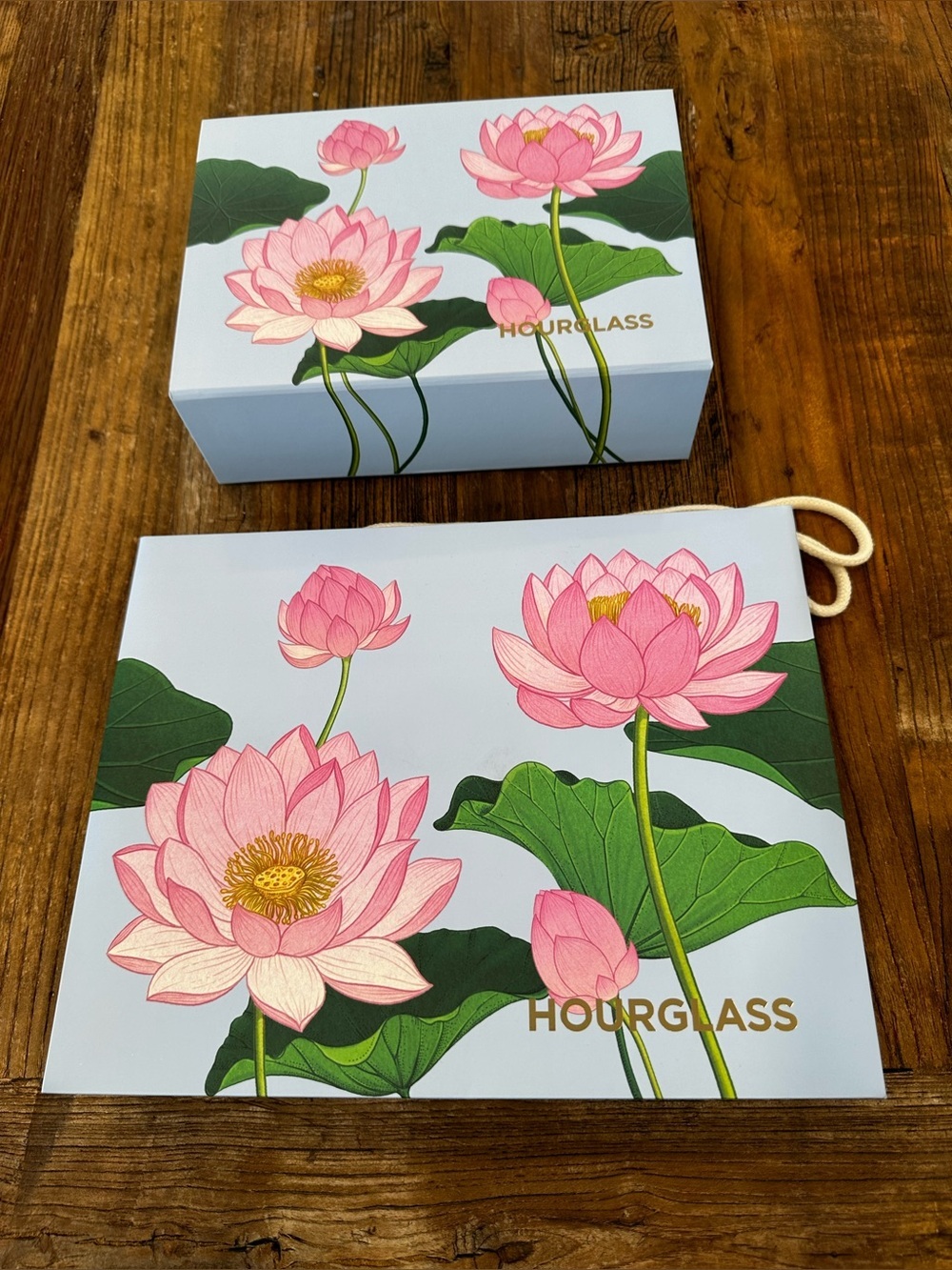 Hourglass Pink Lotus Gift Box with Green Leaves and bag